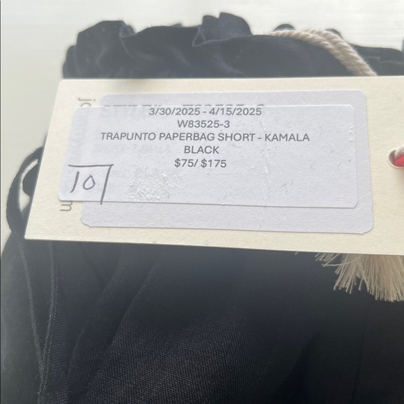 NWT Johnny Was “Trapunto” paper bag shorts in Black; size S - Picture 3 of 6